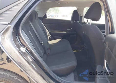 2022 Hyundai Elantra Sel z USA, uszkodzony, nr VIN KMHLM4AG7NU242879